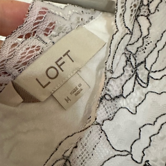 LOFT V-Neck Floral Lace Tank Women M White Black Bow Front Casual Office Work - Picture 5 of 7